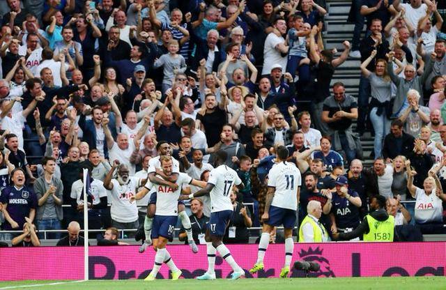 罗马诺：虽然尤文有意扎卡，但桑德兰不会在冬窗进行任何谈判