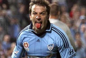 西蒙：库尔图瓦是世界最佳门将，他扑不出的球谁也扑不出来