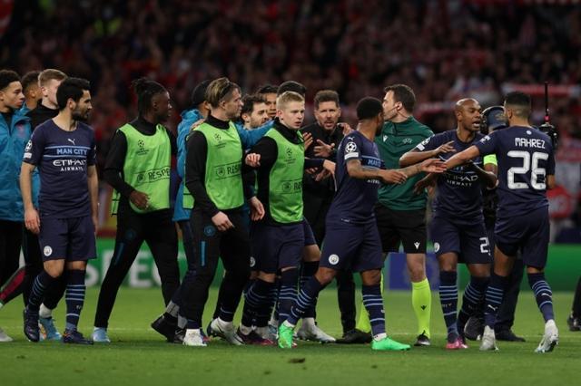 皮克：巴萨本赛季能竞争所有赛事的冠军，包括欧冠在内（皮克：本季巴萨有实力冲击各项锦标，欧冠也不例外）