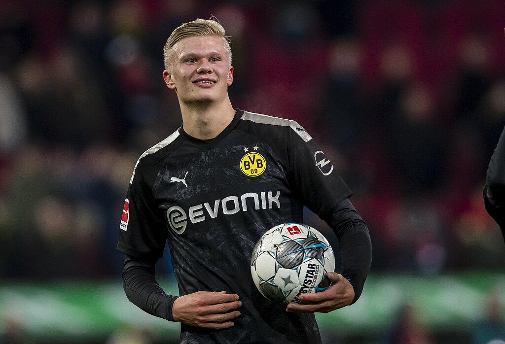 足球战术进化史（足球战术的演化历程）