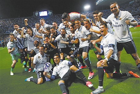 浓眉：弗拉格在琢磨如何在高压下打好球，把球稳稳传给队友