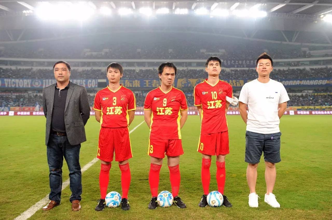 托尼：相较劳塔罗我更喜欢图拉姆，后者是意甲最强的中锋（托尼：我更看好图拉姆而非劳塔罗，他是当今意甲最强中锋）