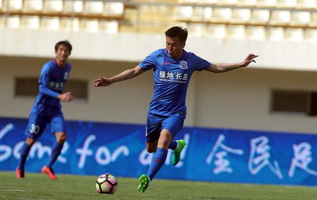 荣获马德里足协颁发的体育传奇奖，托雷斯晒图感谢马德里足协（托雷斯获颁马德里足协体育传奇奖，晒图致谢）