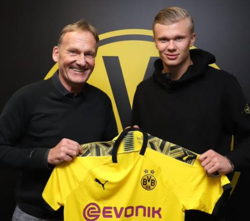 乌姆蒂蒂：我效力巴萨后期曾备受煎熬，目前正在学习教练课程（乌姆蒂蒂自曝巴萨末期饱受煎熬，正攻读教练课程）