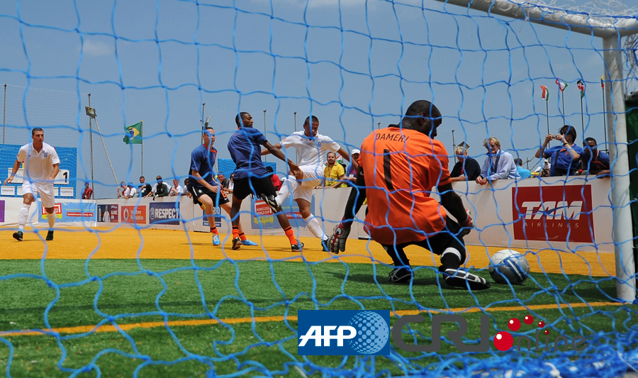 填补缺席欧战损失！曼联已考虑明夏在芬兰和瑞典打友谊赛捞金（曼联拟明夏赴芬兰、瑞典踢热身赛，弥补无缘欧战的营收损失）